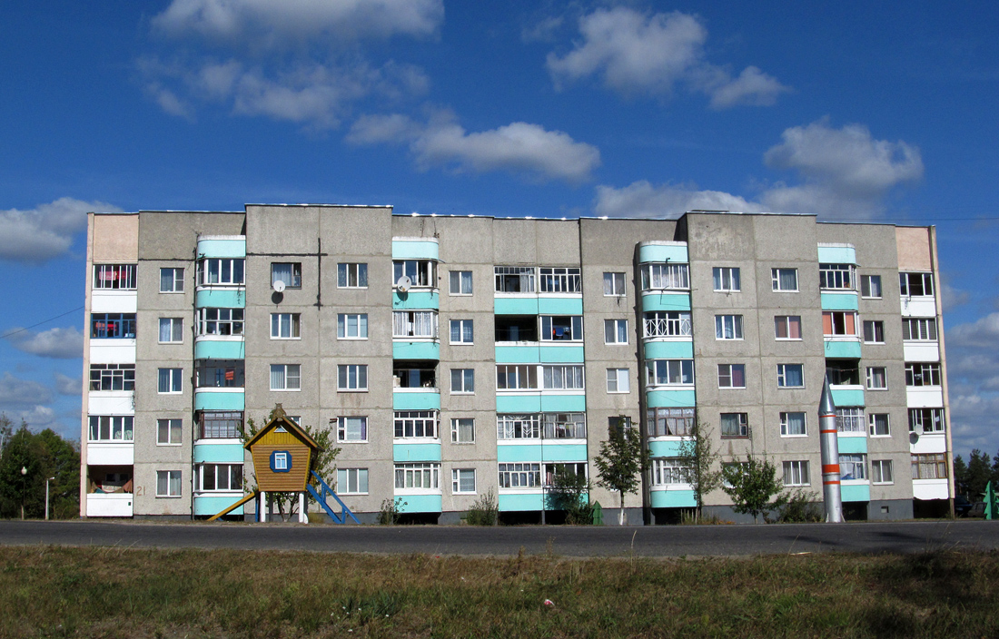 Октябрьский, 1-й микрорайон, 22