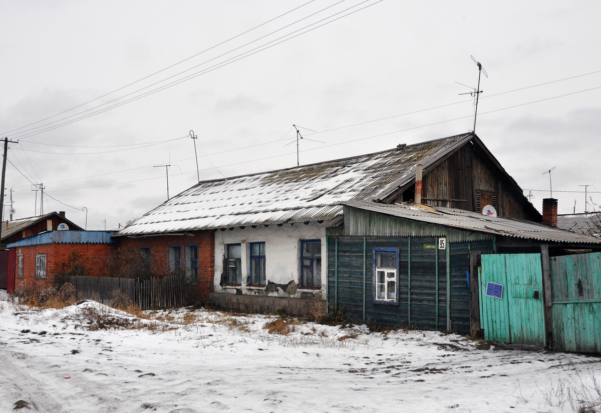 Омск, 5-я Путевая улица, 95 / Литейная улица, 15