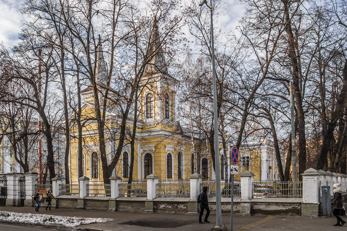 Казань, Улица Максима Горького, 28 / Улица Толстого, 17