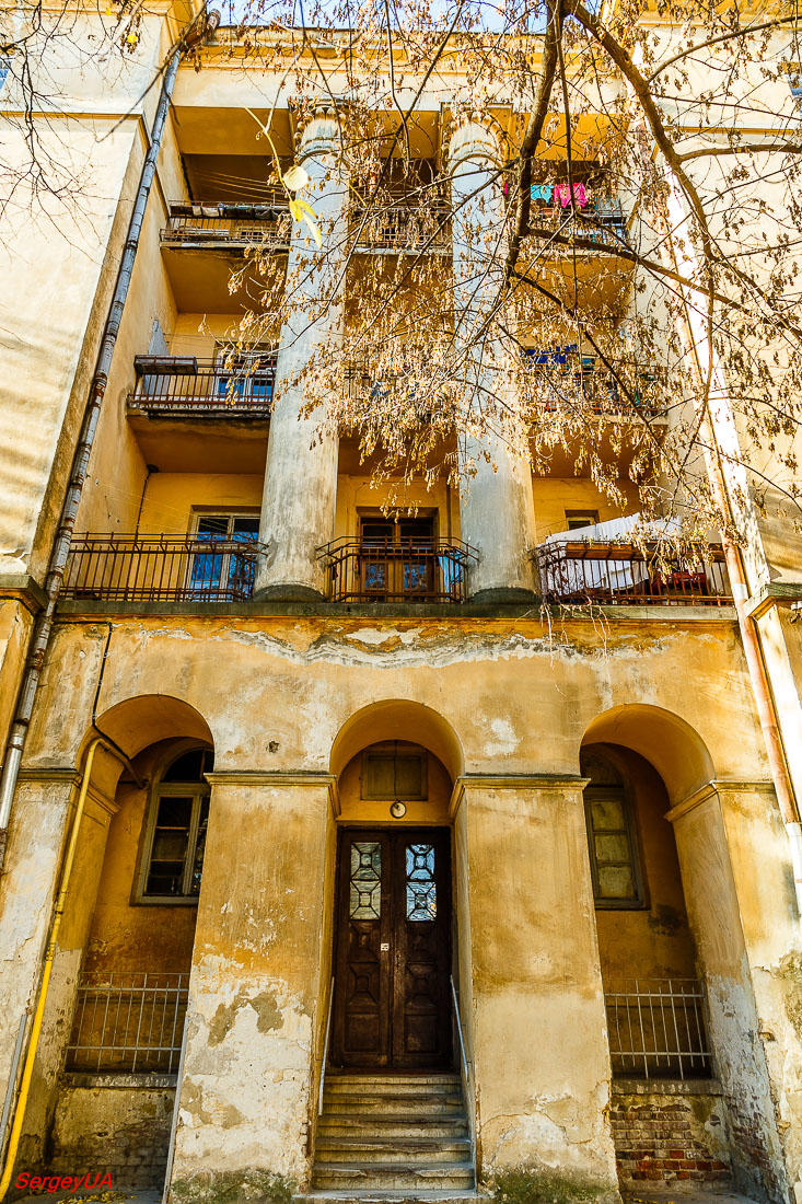 Львов, Городоцкая улица, 42