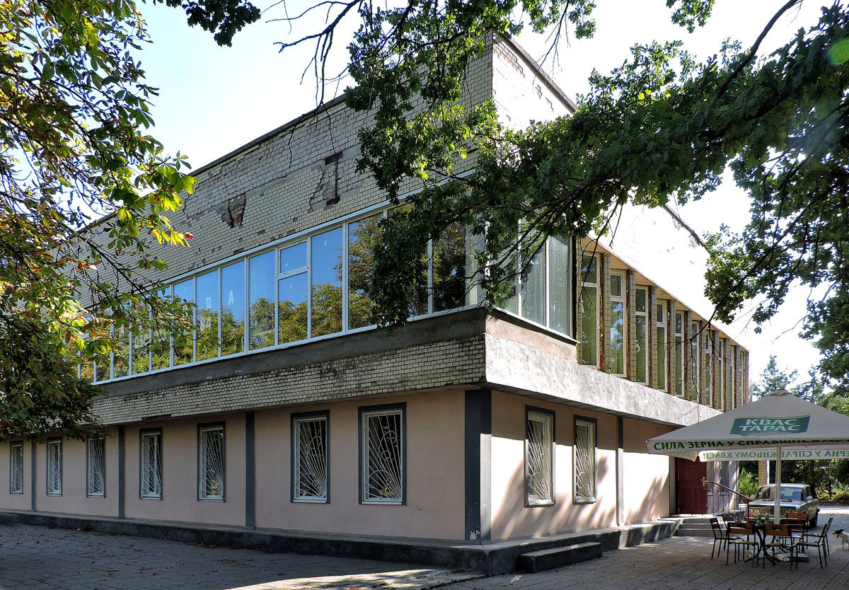 Асканія-Нова, Соборная улица, 30
