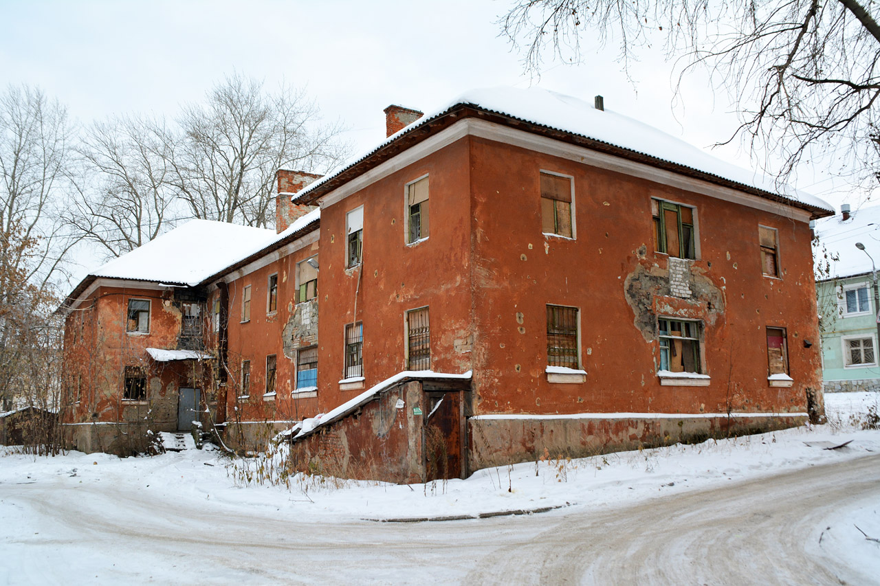 Пермь, Улица Нефтяников, 40