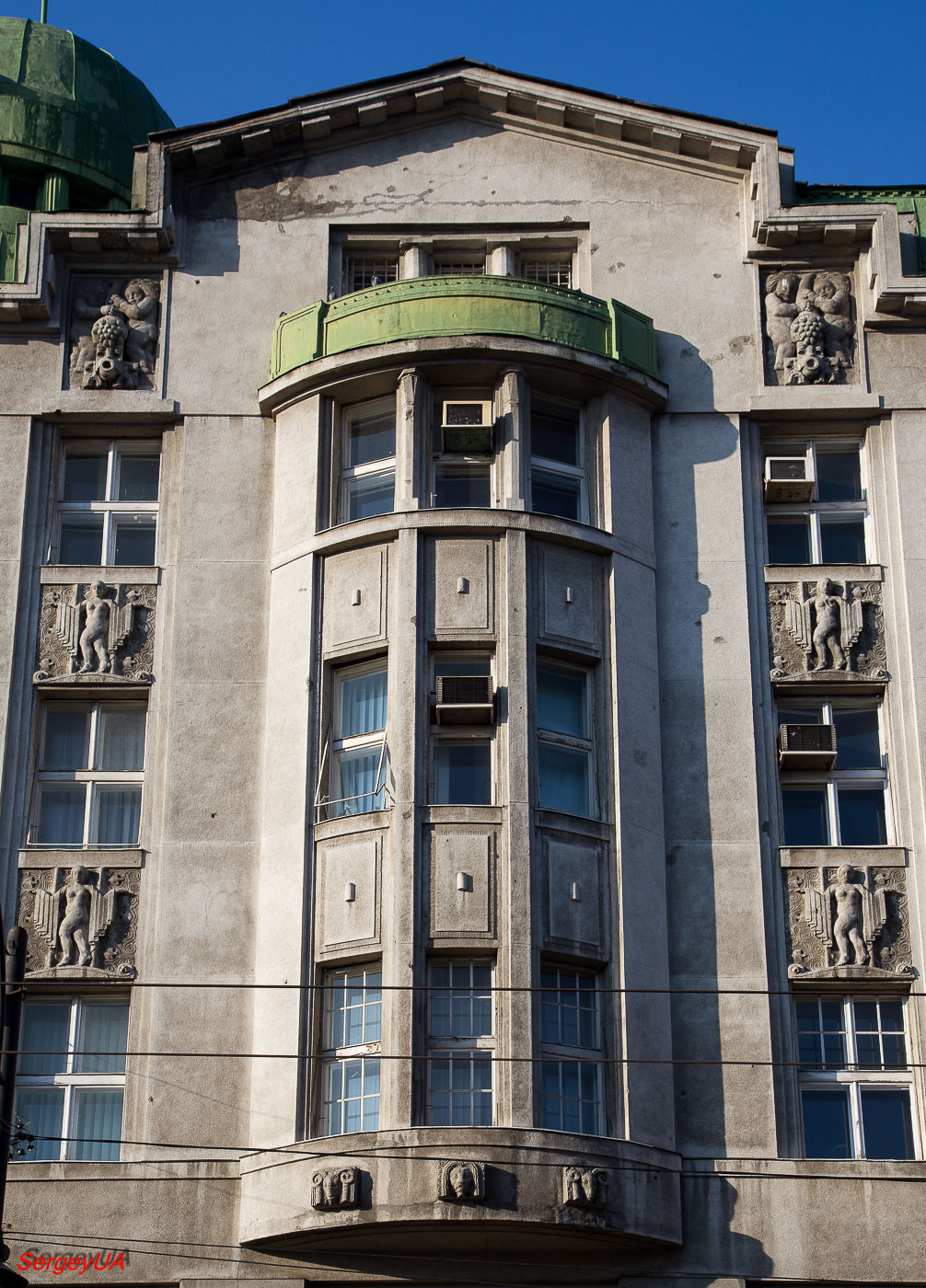 Львів, Проспект Свободы, 17 / Улица Владимира Гнатюка, 2