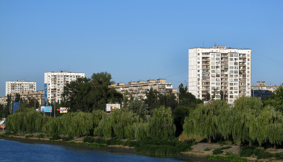 Киев, Улица Амвросия Бучмы, 2; Улица Ивана Миколайчука, 13; Улица Ивана Миколайчука, 17; Березняковская улица, 2