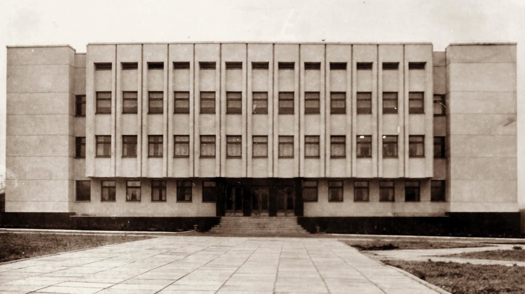Попасная, Площадь Мира, 3. Попасная — Исторические фото