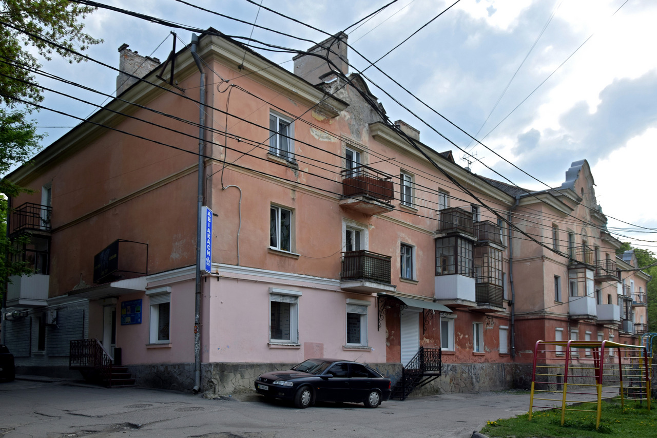 Ternopil', Улица Гетмана Сагайдачного, 8