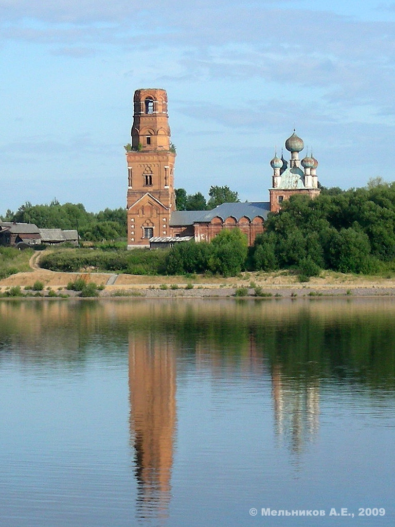 Угличский район, прочие н.п., с. Прилуки, Рождественская церковь