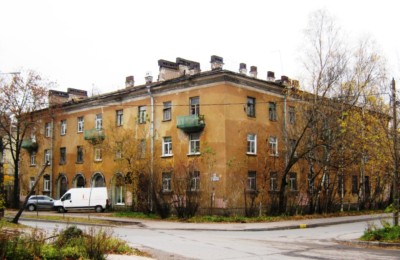 Санкт-Петербург, Новоовсянниковская улица, 21 / Баррикадная улица, 36