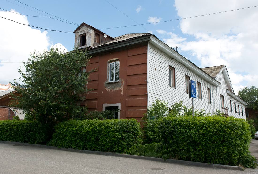 Omsk, Братская улица, 13