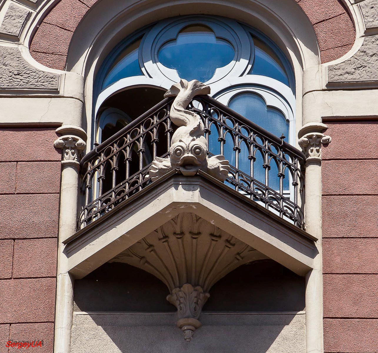 Киев, Институтская улица, 9А