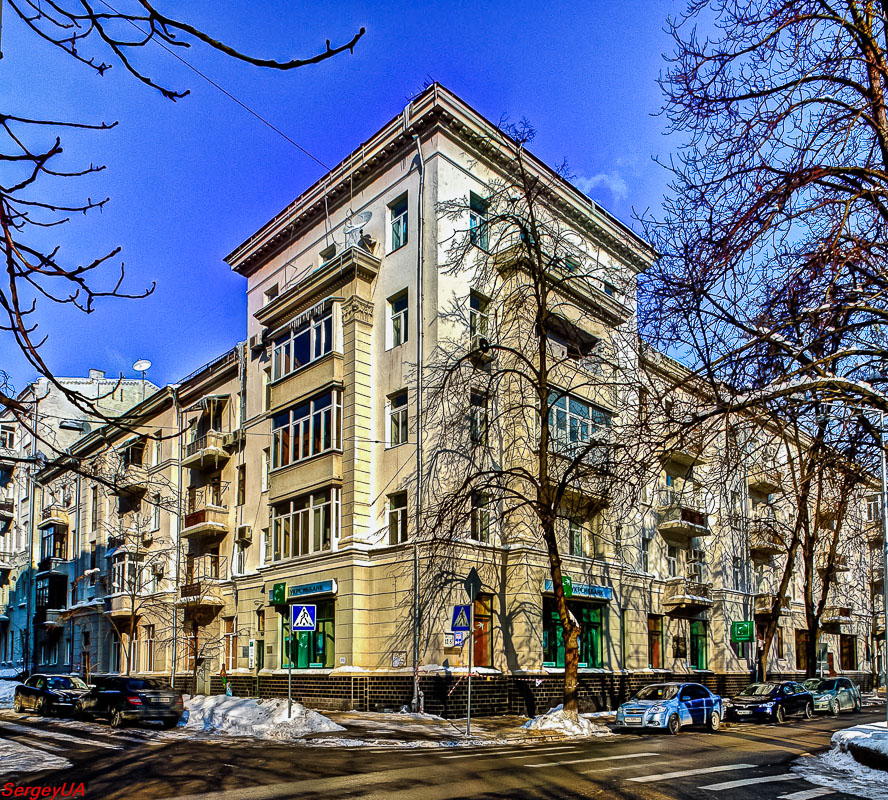 Киев, Липская улица, 12 / Липский переулок, 5