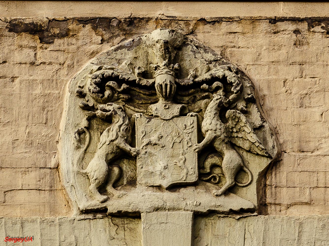 Киев, Шелковичная улица, 36 / Переулок Ивана Козловского, 7