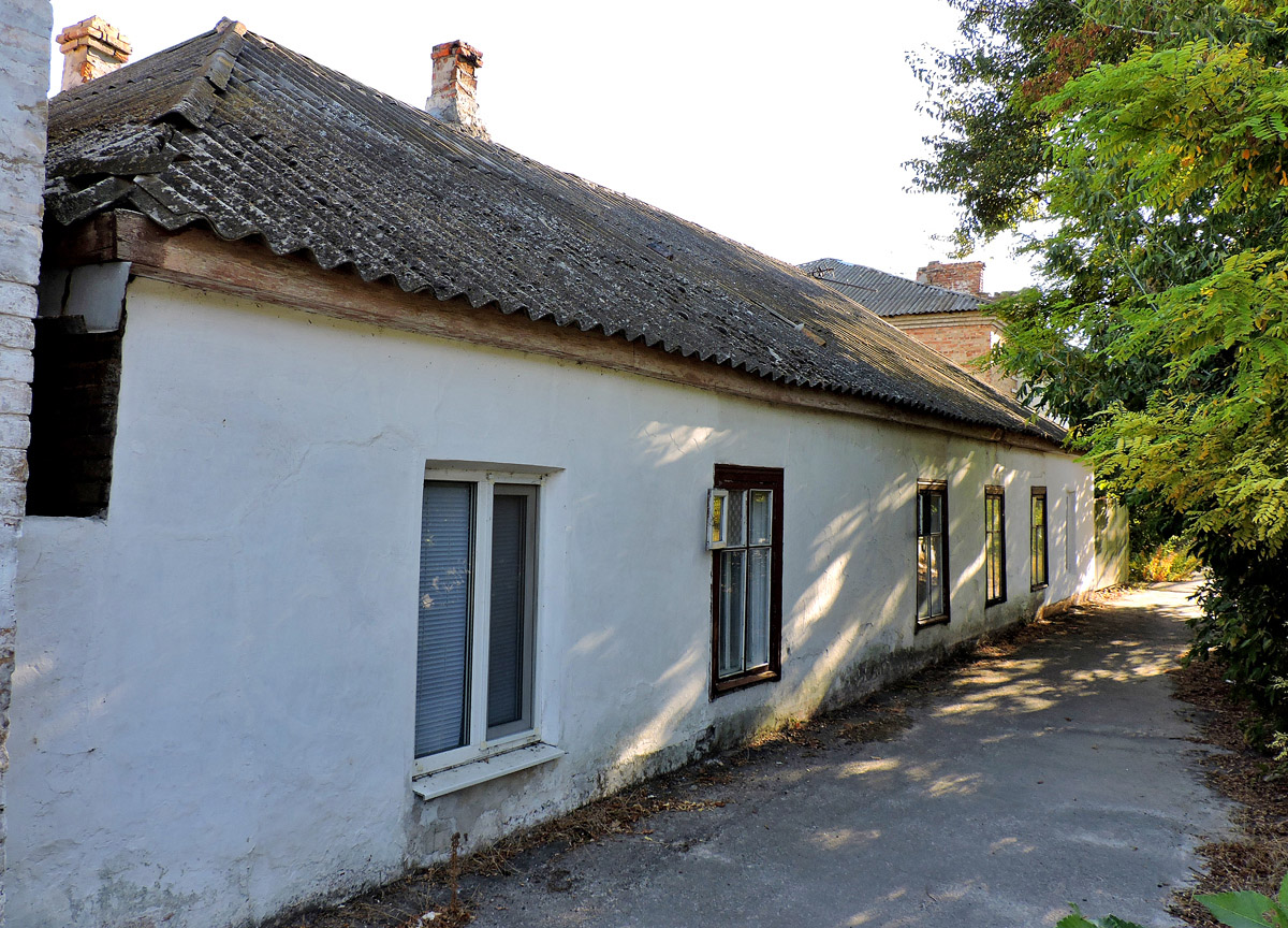 Геническ, Монастырская улица, 9