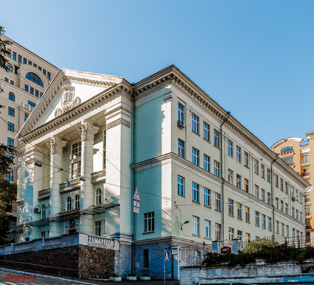 Киев, Лютеранская улица, 10