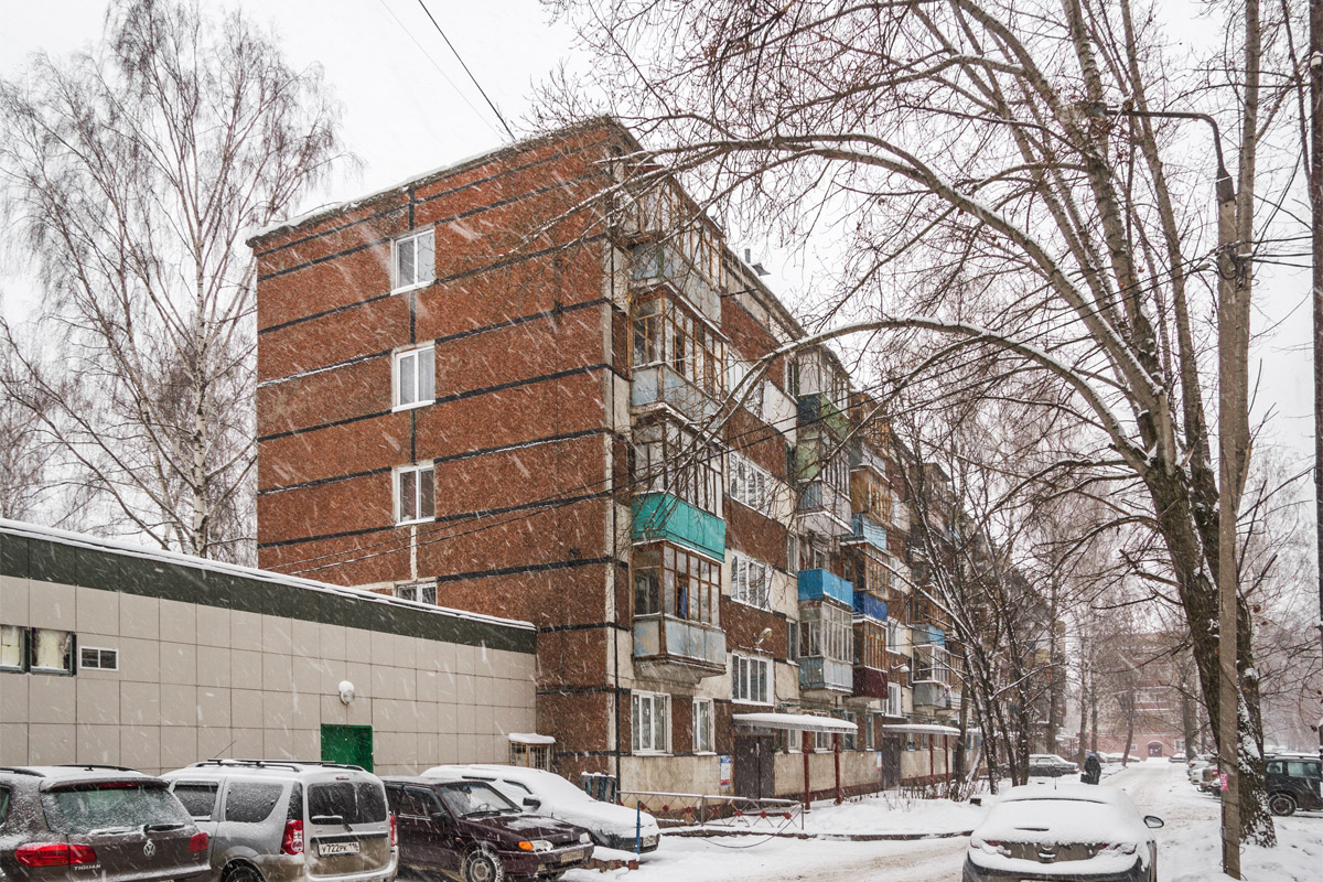 Казань, Улица Комарова, 10