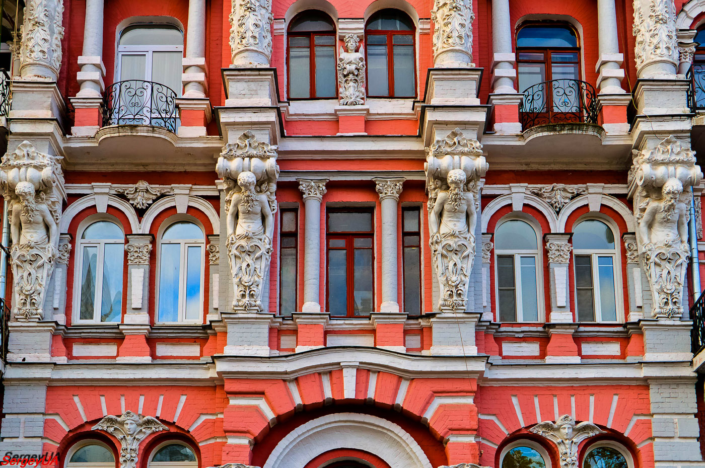 Киев, Лютеранская улица, 6А