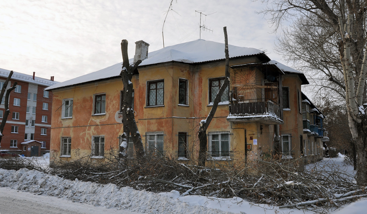 Омск, Волго-Донская улица, 21 / Батумская улица, 24