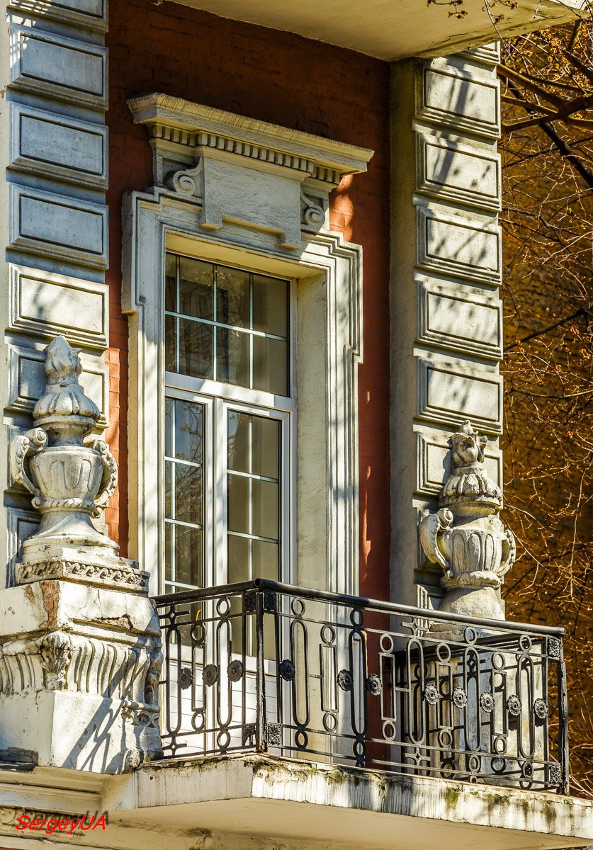 Киев, Лютеранская улица, 33