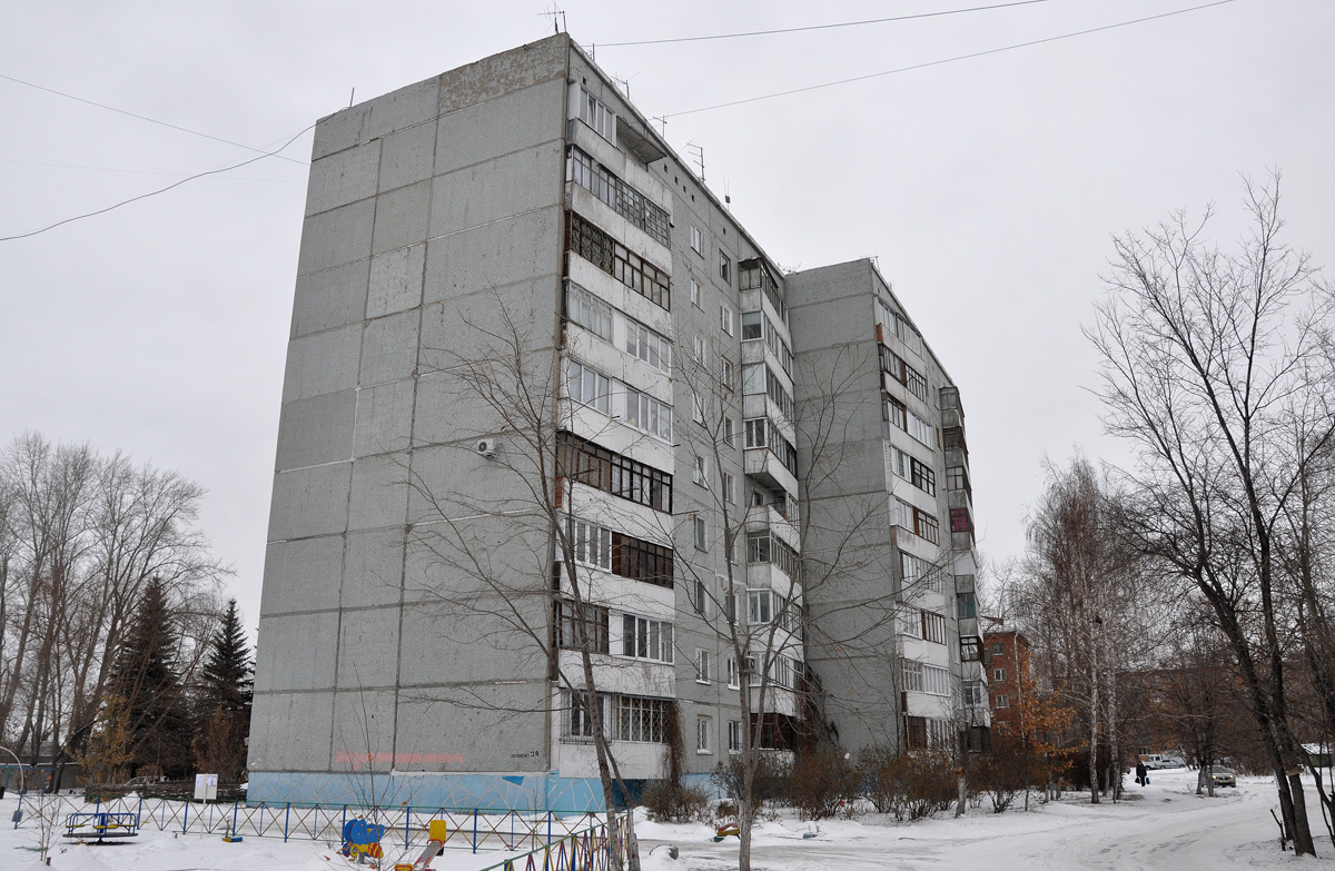 Омск, Улица Пархоменко, 24