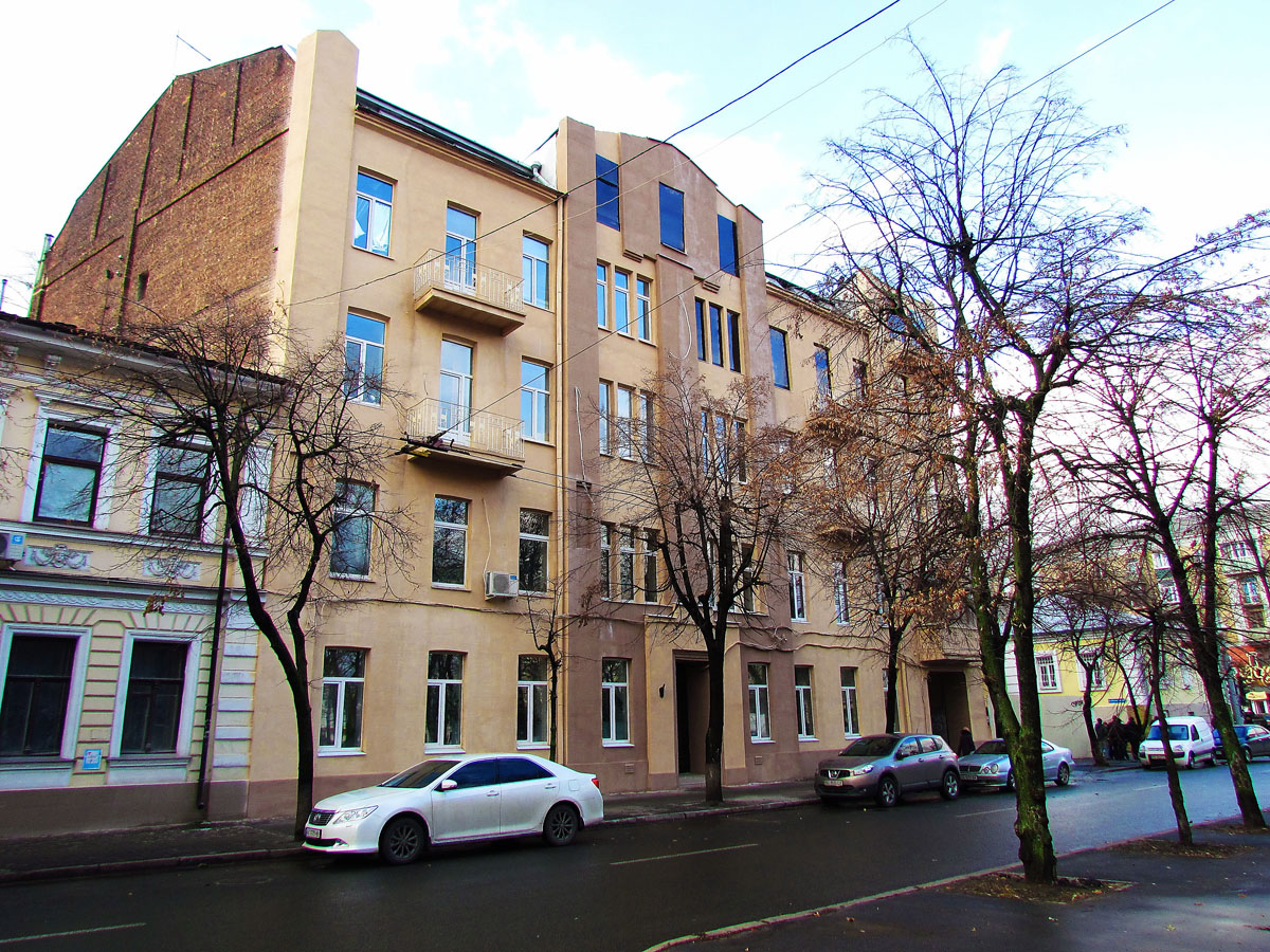Kharkov, Площадь Героев небесной сотни, 3