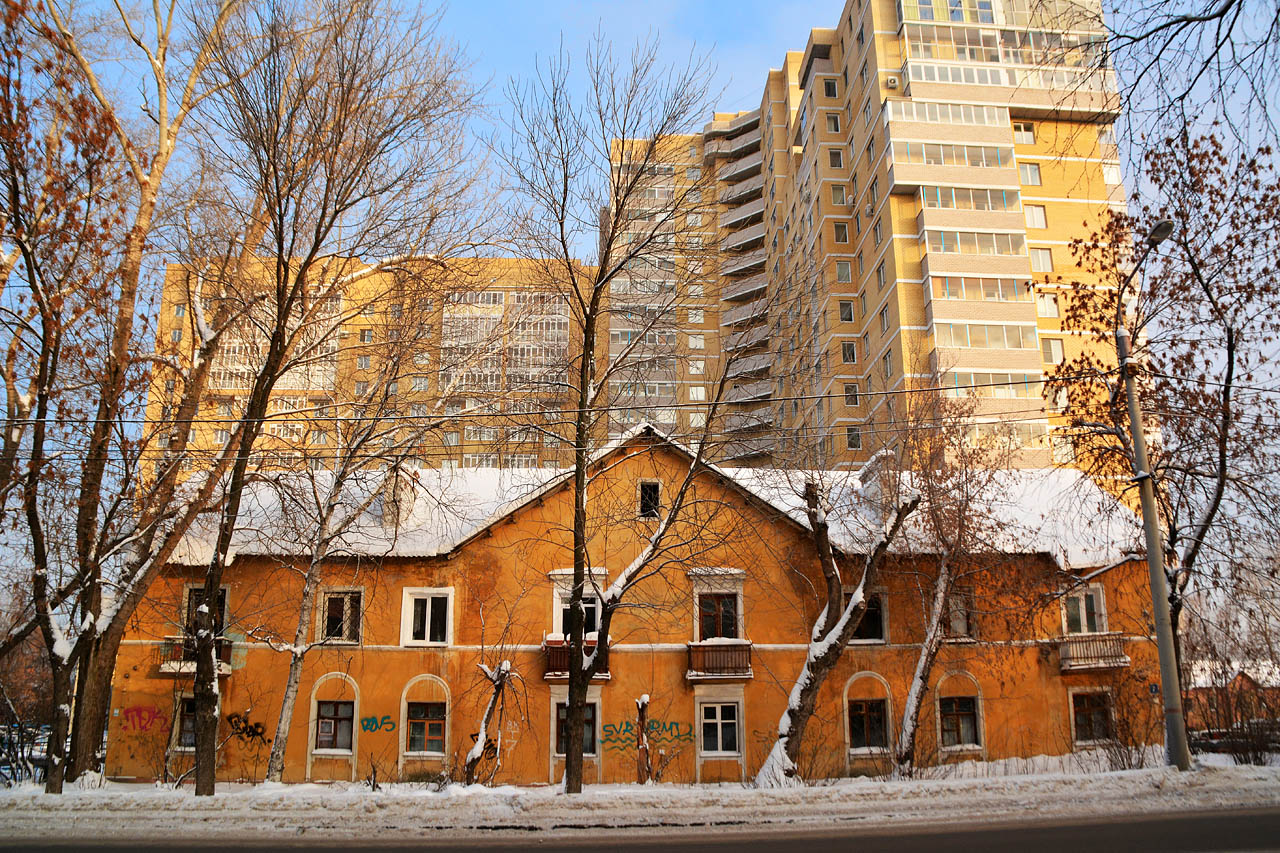 Пермь, Улица Барамзиной, 54; Улица Энгельса, 7