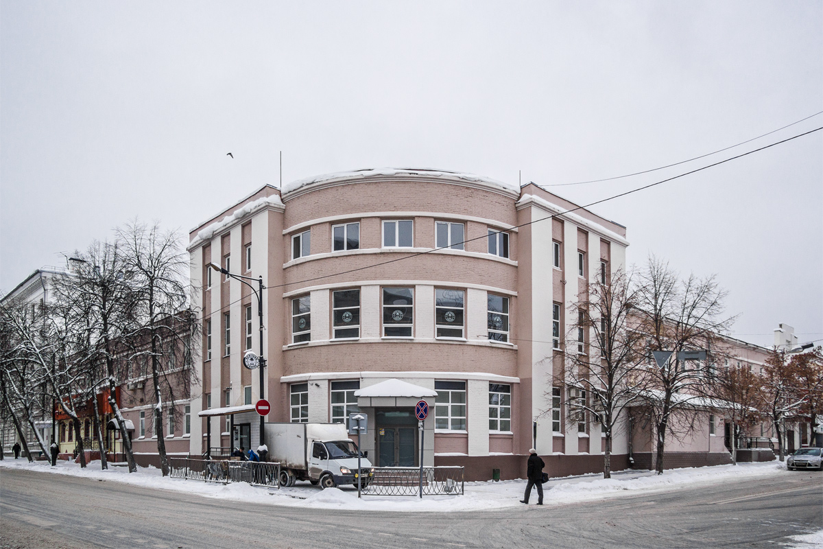 Казань, Большая Красная улица, 34 / Улица Лобачевского, 16