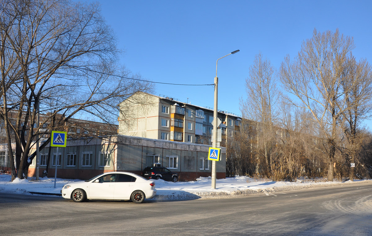 Омск, Краснознамённая улица, 8