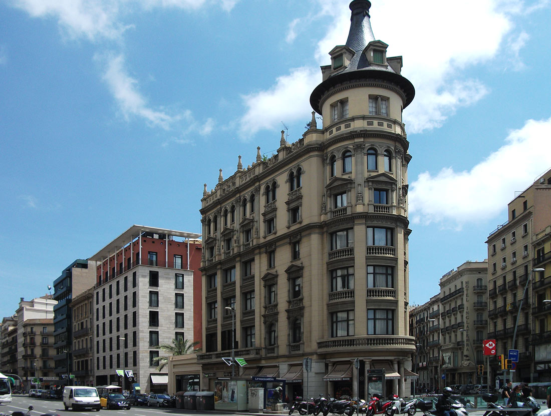 Барселона, Carrer de Pelai, 1