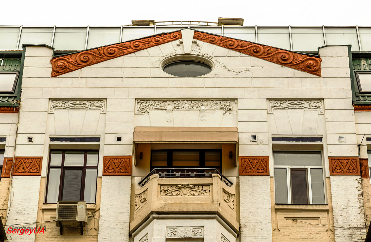 Киев, Большая Васильковская улица, 40