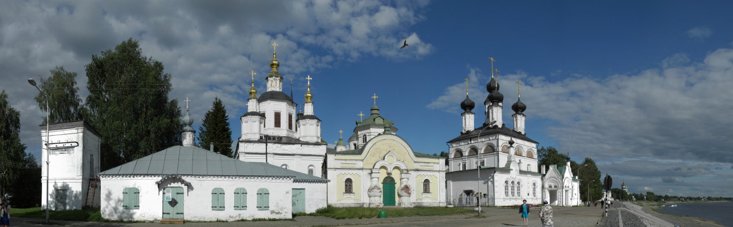 Великий Устюг, Набережная улица, *