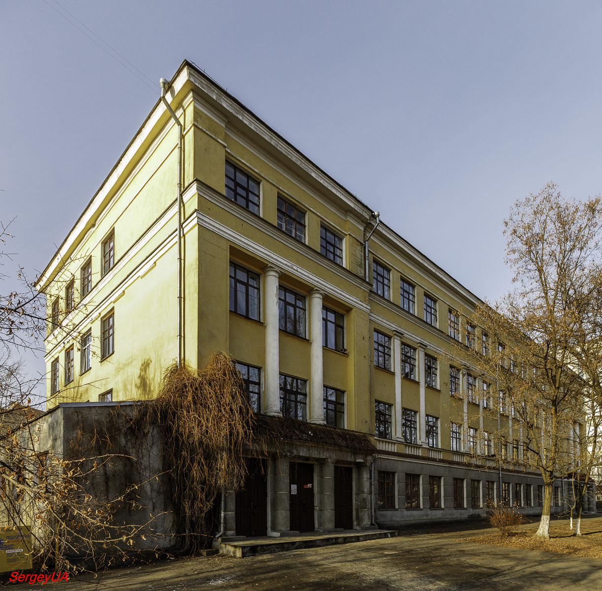 Киев, Большая Васильковская улица, 128