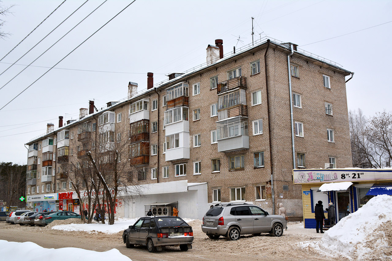 Пермь, Улица Адмирала Ушакова, 30