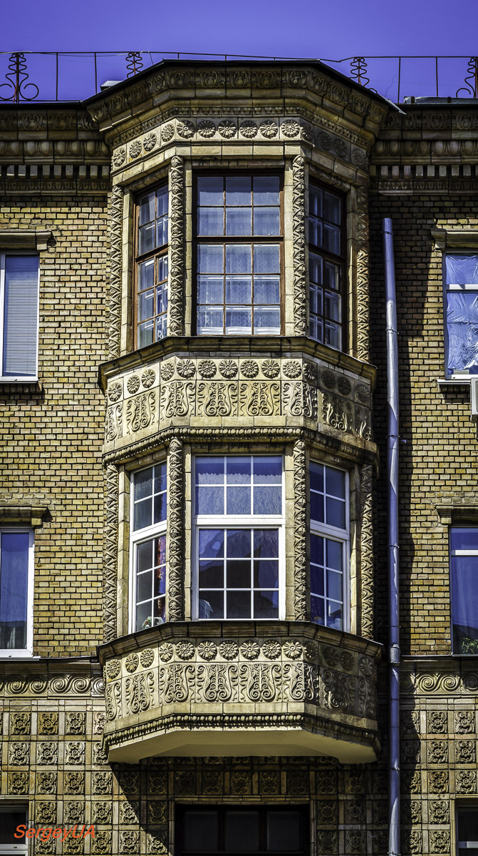 Киев, Большая Васильковская улица, 52