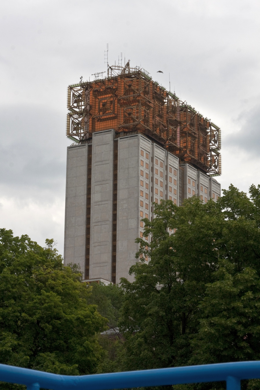 Москва, Ленинский проспект, 32А