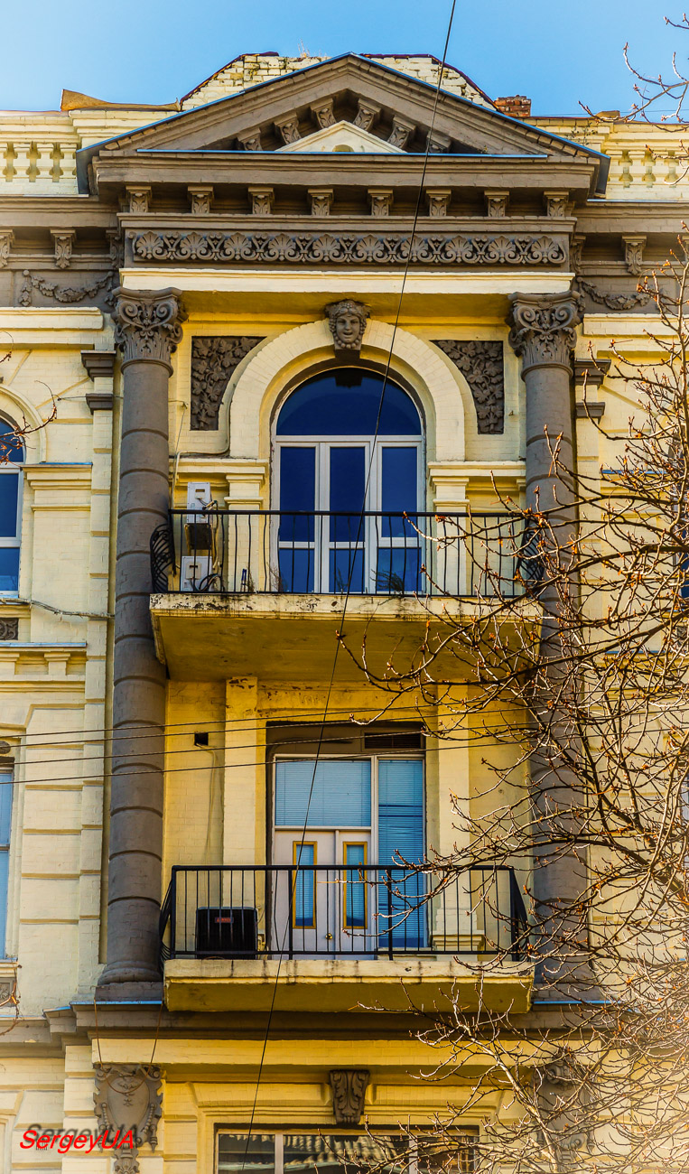 Киев, Улица Антоновича, 14А