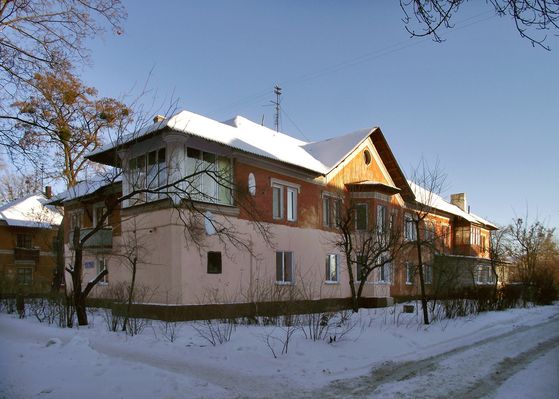 Харьков, Бульвар Ивана Каркача, 7 / Въезд Ивана Каркача, 1