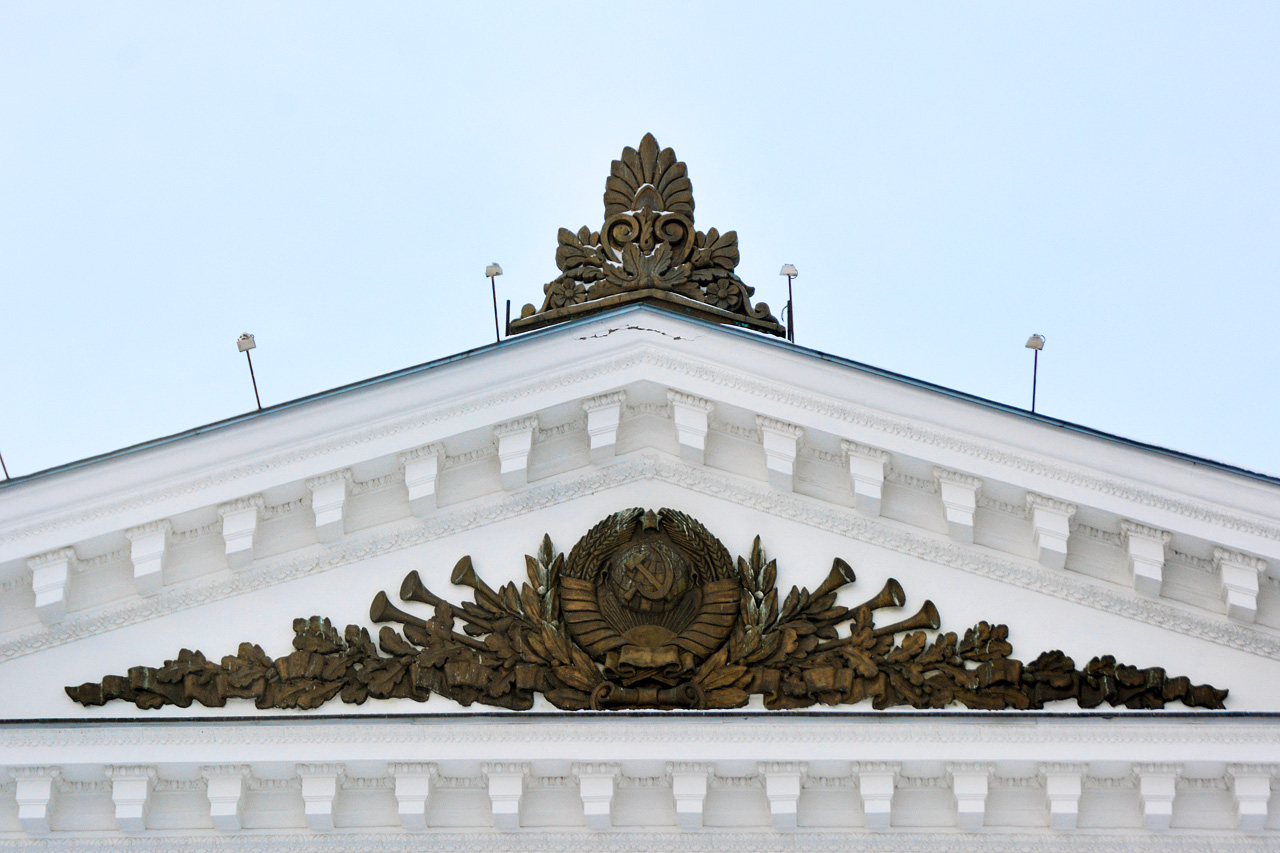 Пермь, Петропавловская улица, 25А. Монументальное искусство (мозаики, росписи, барельефы, сграфито)