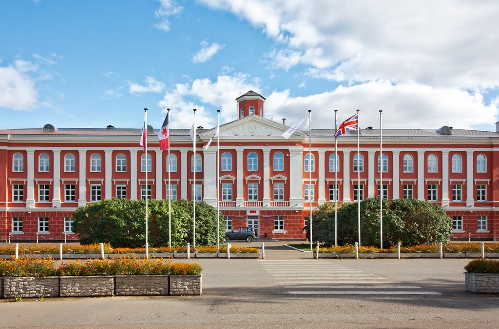 Glazov, Улица Белова, 7