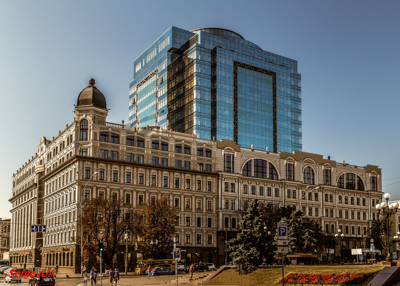 Kyiv, Владимирская улица, 52А / Улица Богдана Хмельницкого, 17