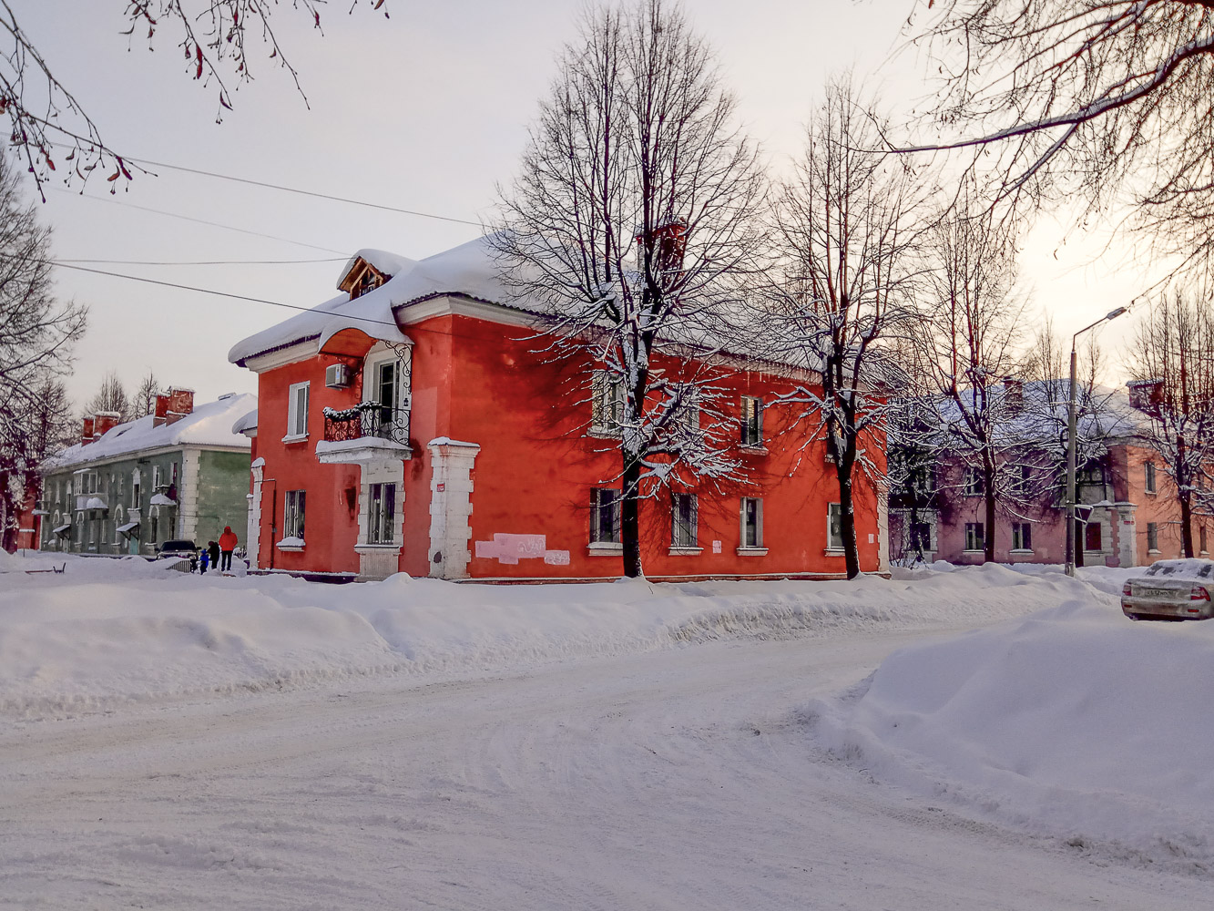 Глазов, Молодёжная улица, 1
