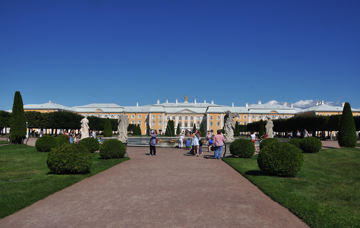 Peterhof, Разводная улица, 2
