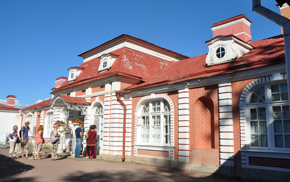 Пецяргоф, Нижний парк, 4Б