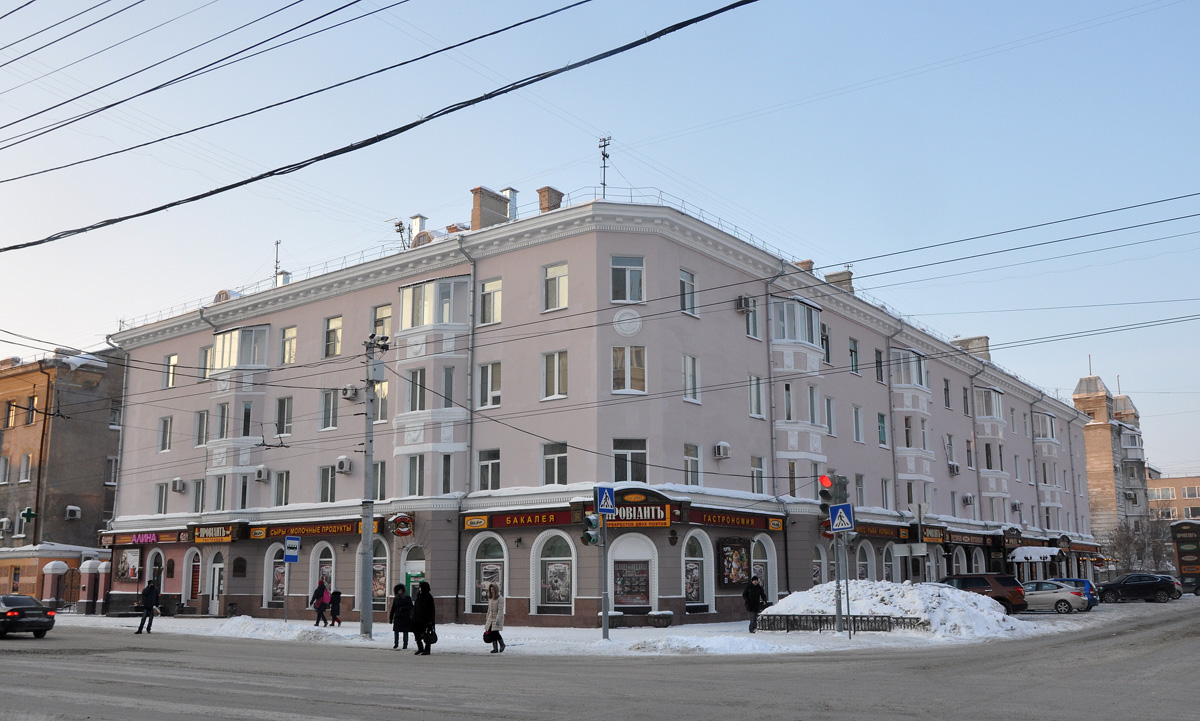 Омск, Улица Маяковского, 21 / Улица Пушкина, 112