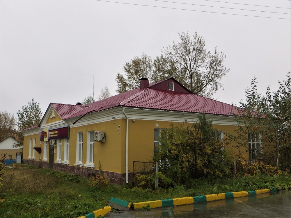 Ивдель, улица Ворошилова, 1