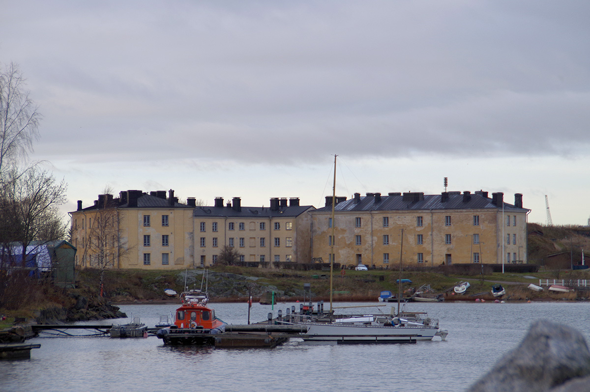 Хельсинки, Suomenlinna Länsi Mustassaari, A