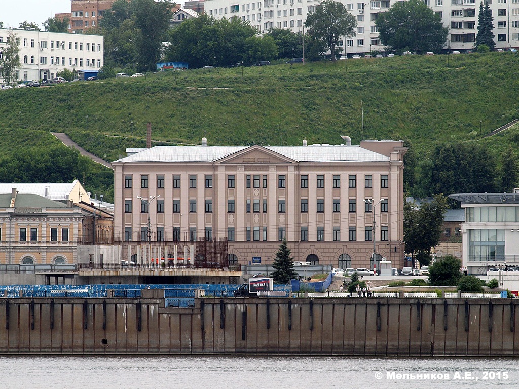 Nizhny Novgorod, Рождественская улица, 33 / Нижне-Волжская набережная, 15 / Площадь Маркина, 2