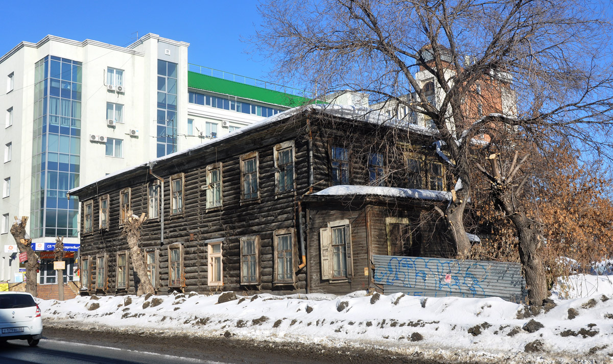 Omsk, Улица Пушкина, 75 / Улица Разина, 34