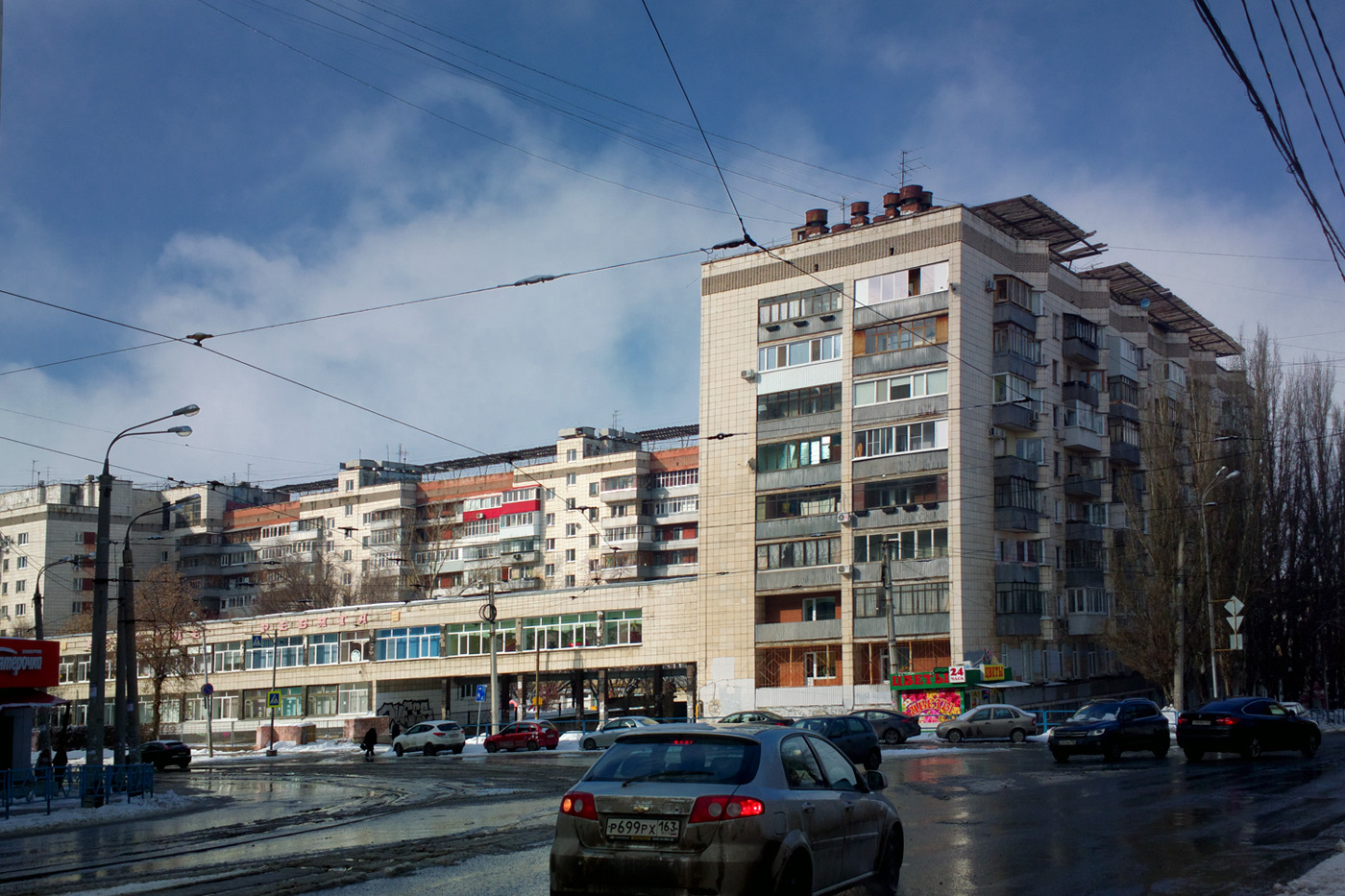 Самара, Молодогвардейская улица, 217 / Полевая улица, 9