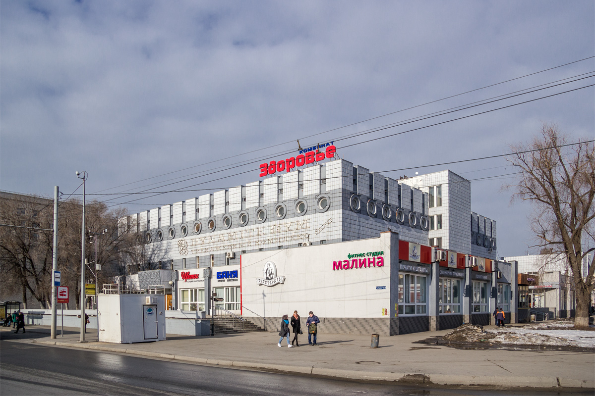 Казань, Право-Булачная улица, 51 / Университетская улица, 1