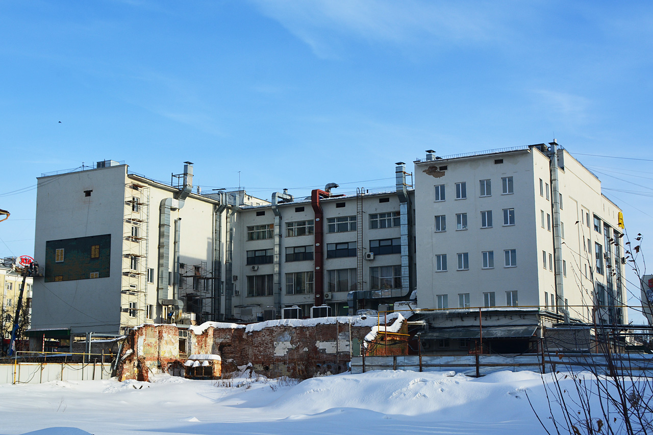 Пермь, Улица Ленина, 45 / Комсомольский проспект, 21